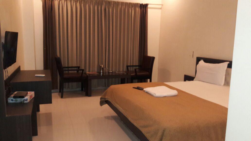 Hotel Swathi ホスペット エクステリア 写真