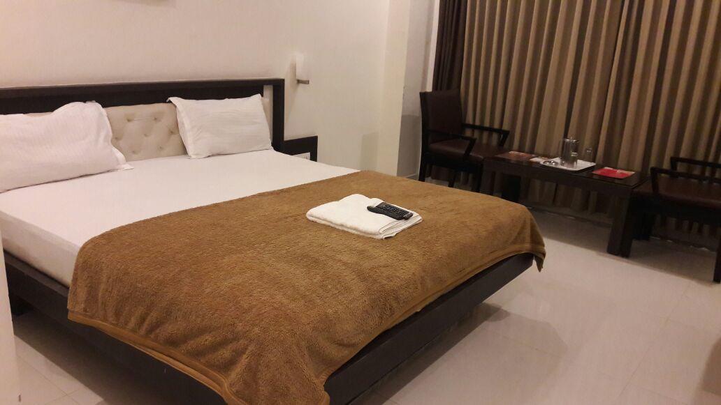 Hotel Swathi ホスペット エクステリア 写真